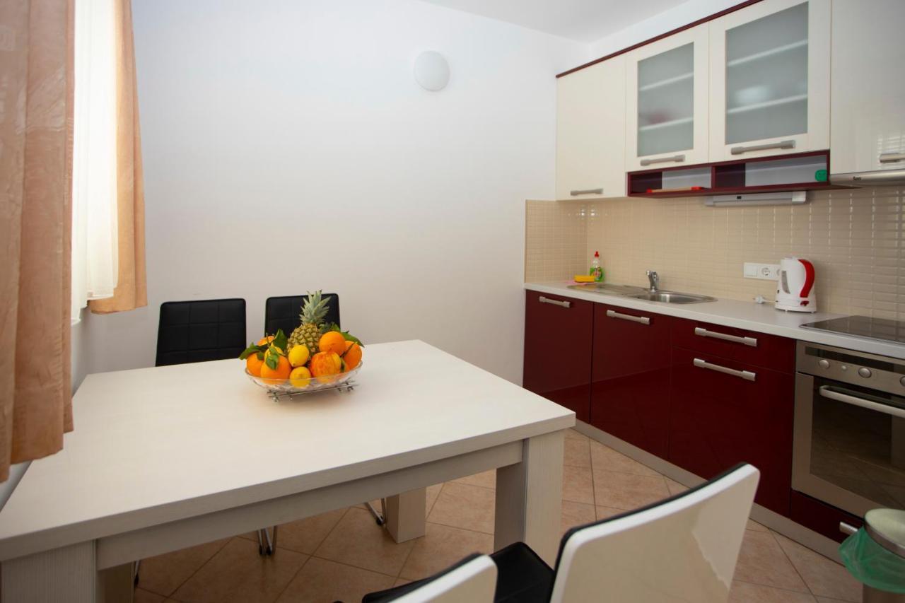 Apartment Domo Makarska Exteriör bild
