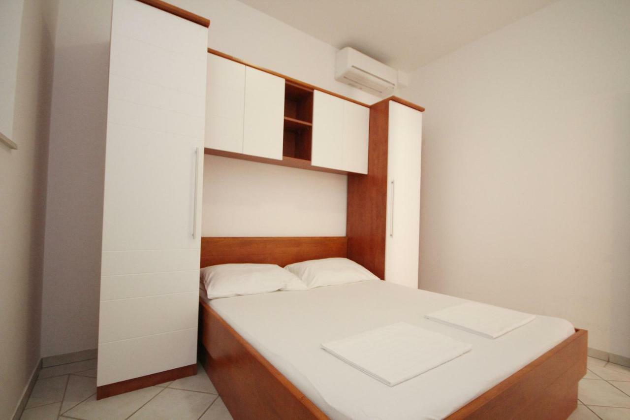 Apartment Domo Makarska Exteriör bild