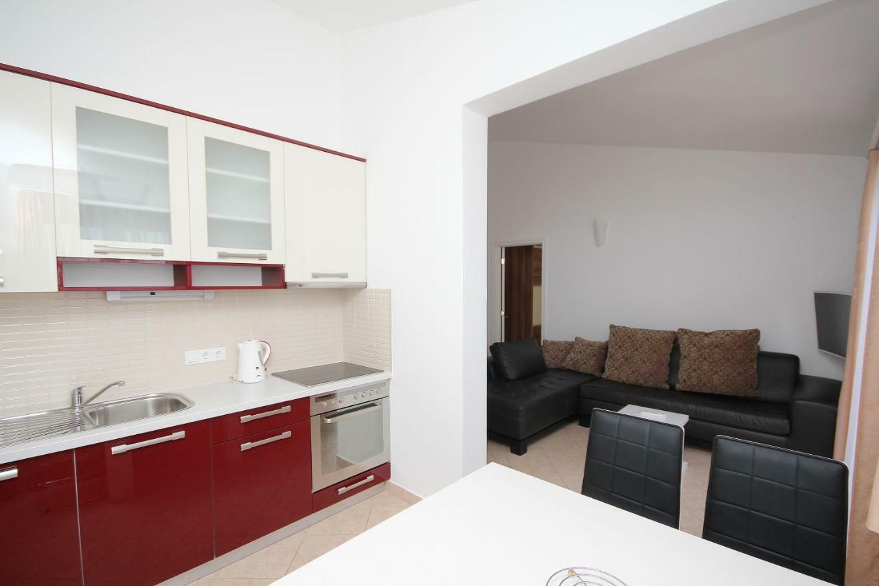 Apartment Domo Makarska Exteriör bild